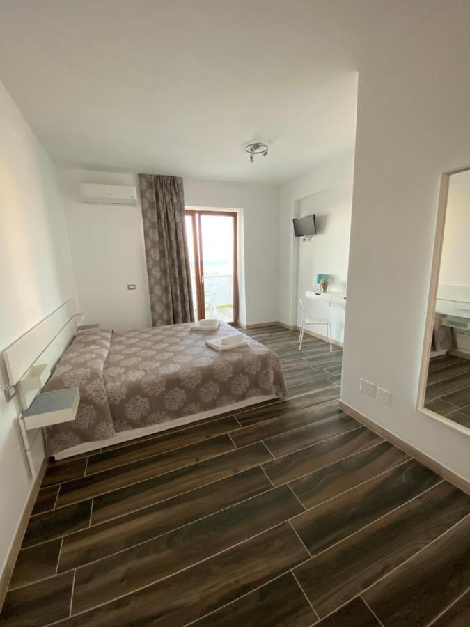 Manfredi Sea Room Vieste Exterior foto